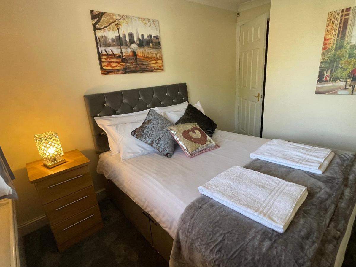 The Regency Entire 1 Bedroom Flat Accomodation Лестър Екстериор снимка