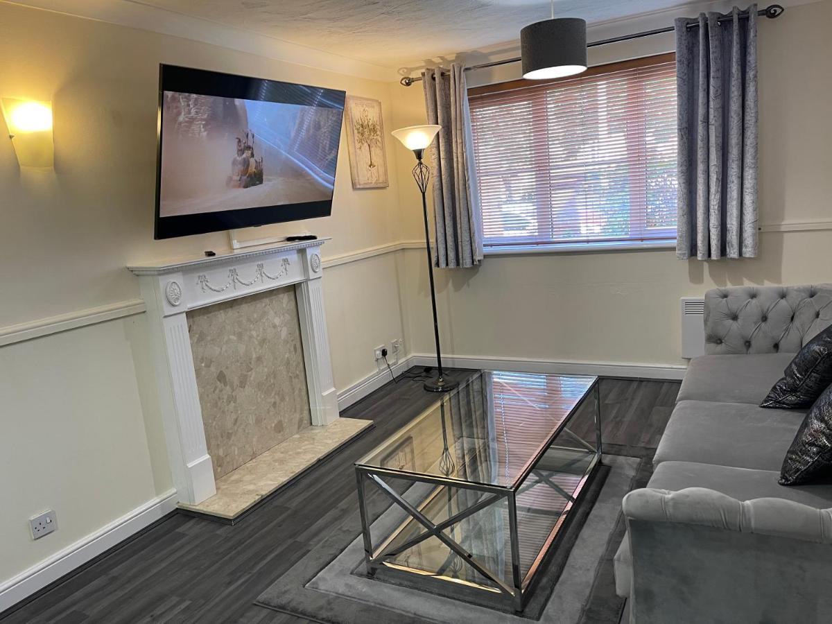 The Regency Entire 1 Bedroom Flat Accomodation Лестър Екстериор снимка